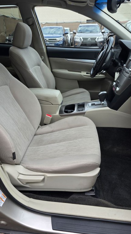 2014 Subaru Outback Image 11
