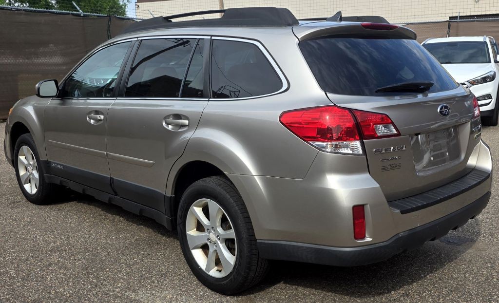 2014 Subaru Outback Image 5