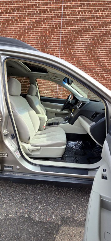 2014 Subaru Outback Image 11