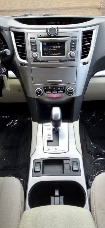 2014 Subaru Outback Image 14