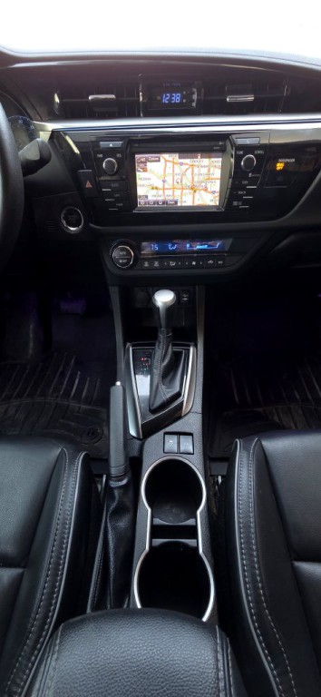 2015 Toyota Corolla Image 14