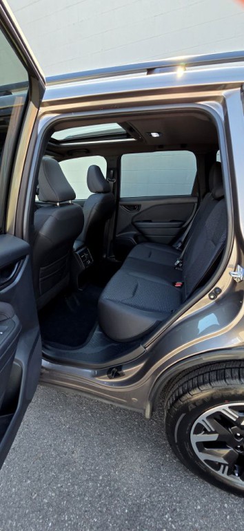 2025 Subaru Forester Image 10
