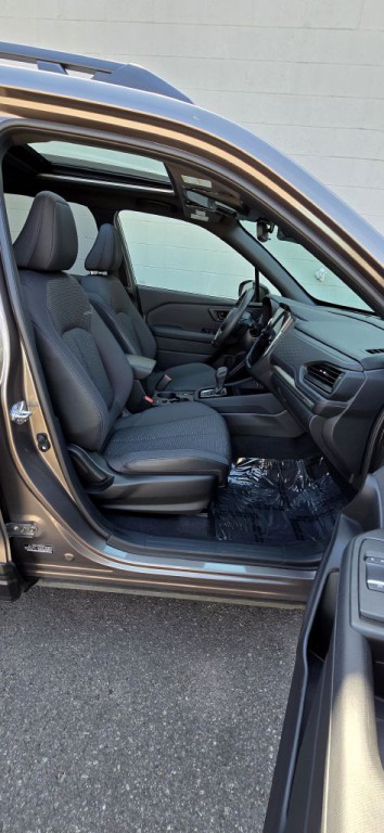 2025 Subaru Forester Image 11