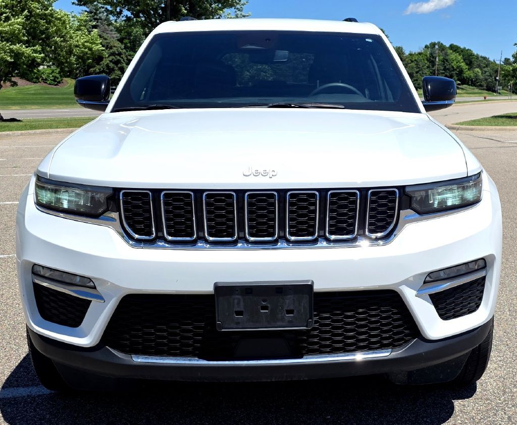 2024 Jeep Grand Cherokee Image 3