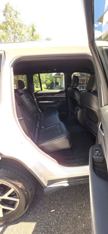 2024 Jeep Grand Cherokee Image 9