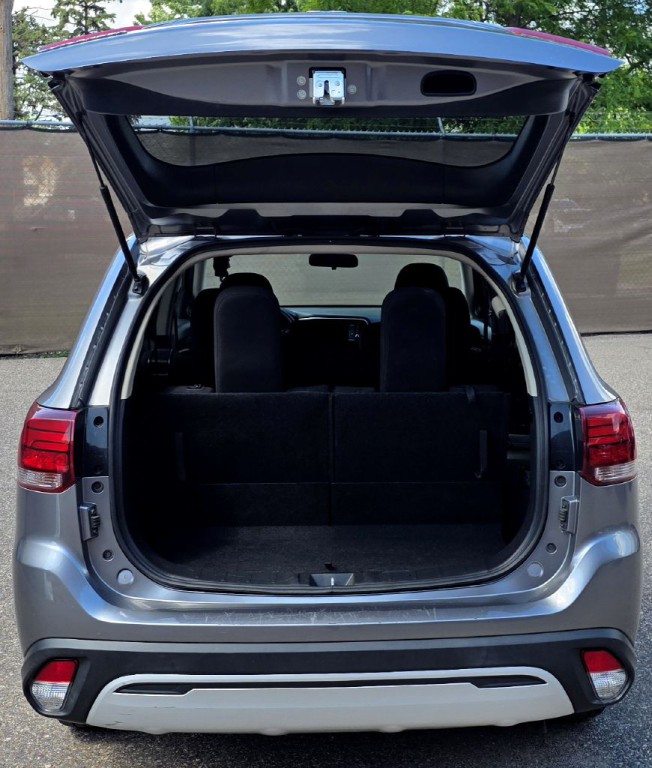 2020 Mitsubishi Outlander Image 7