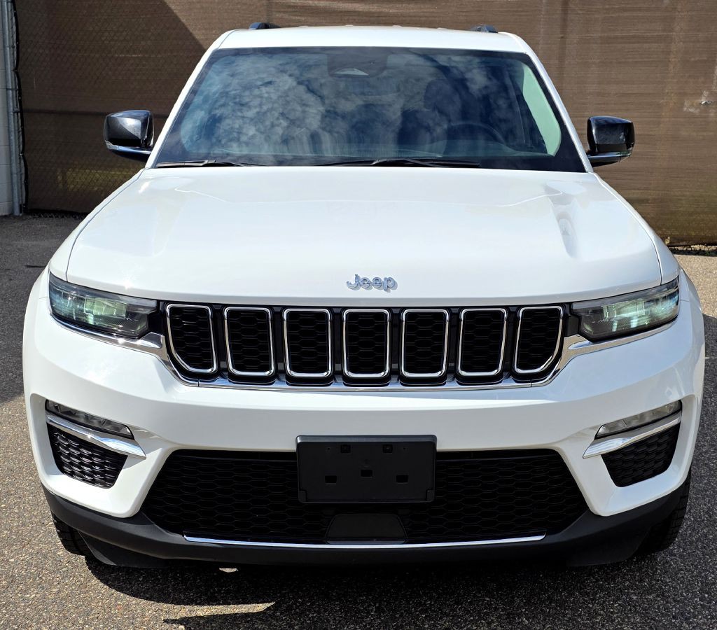 2023 Jeep Grand Cherokee Image 3