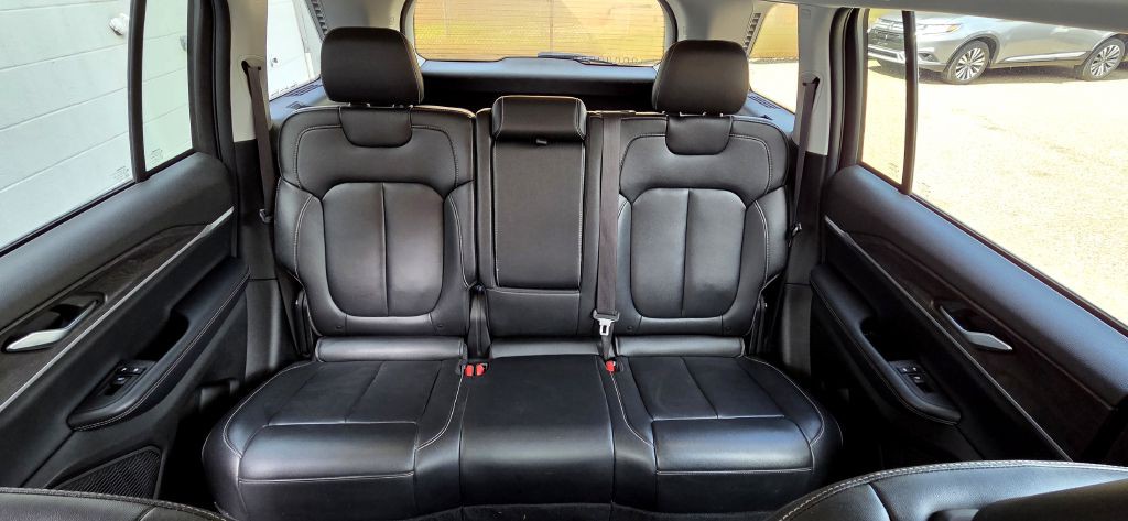 2023 Jeep Grand Cherokee Image 8