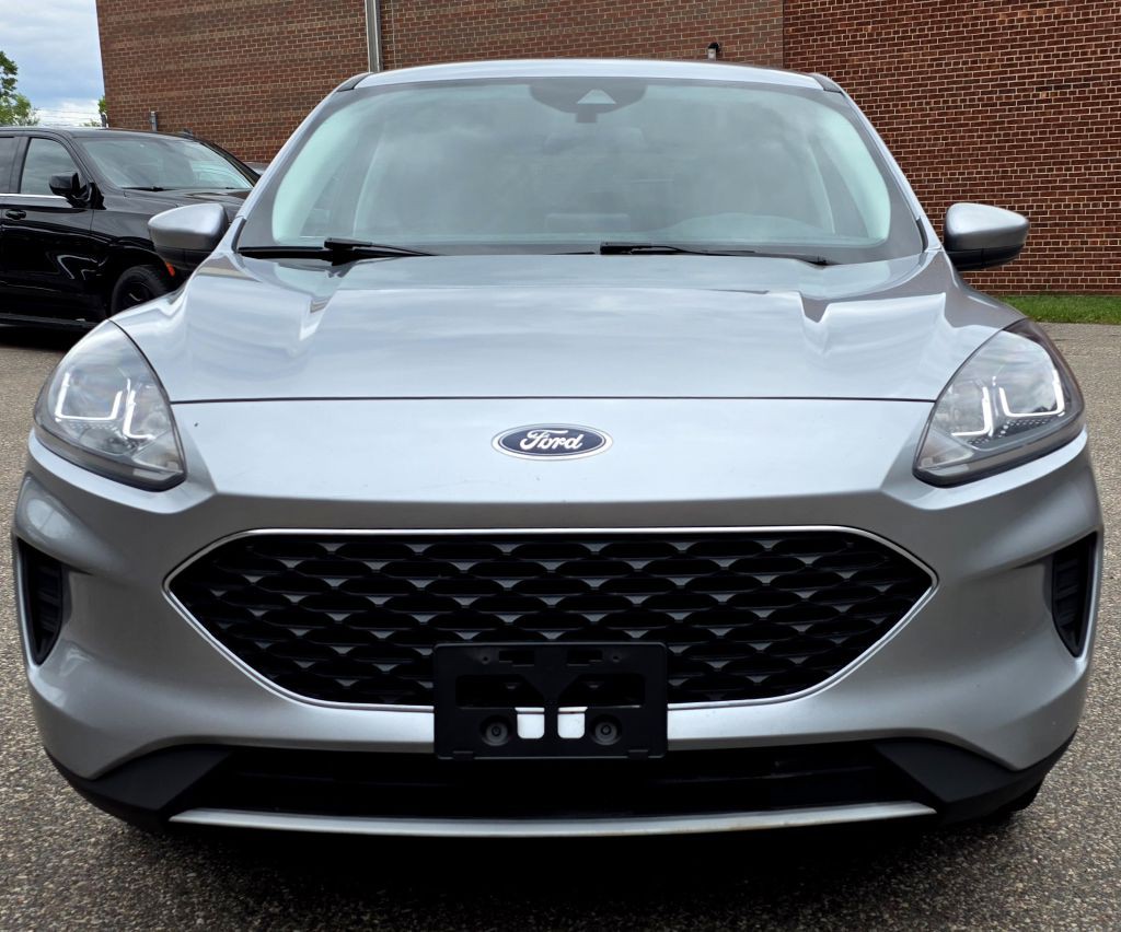 2021 Ford Escape Image 3