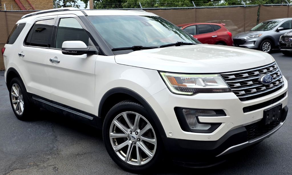 2017 Ford Explorer Image 1