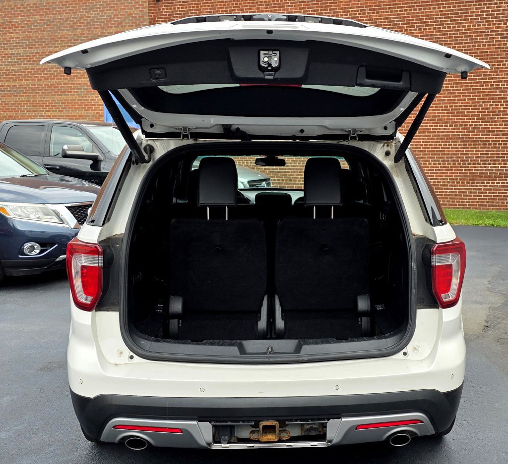 2017 Ford Explorer Image 7