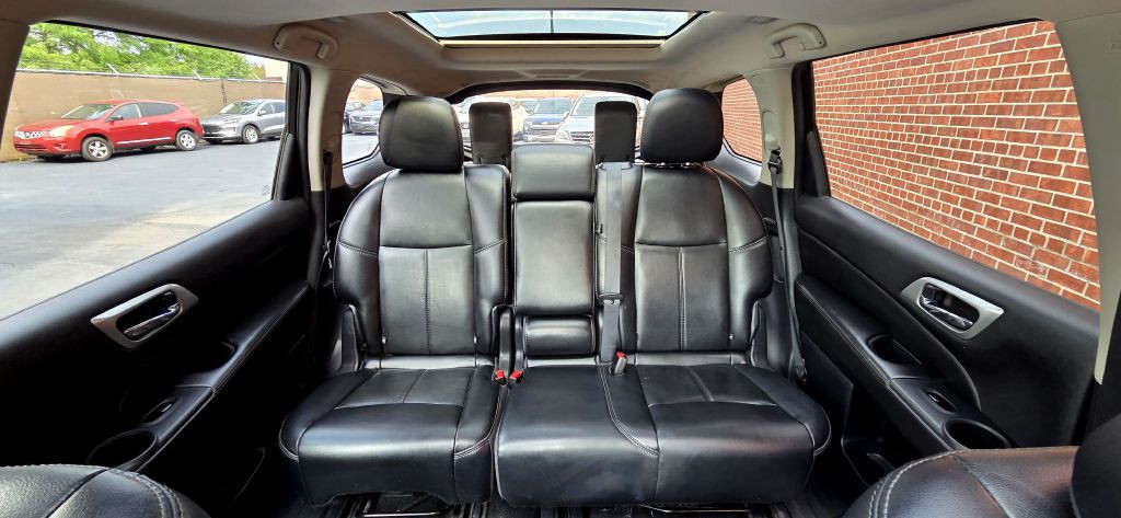 2015 Nissan Pathfinder Image 8