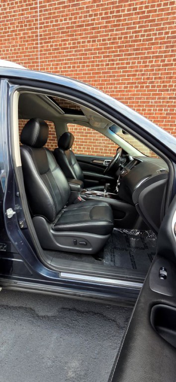 2015 Nissan Pathfinder Image 10