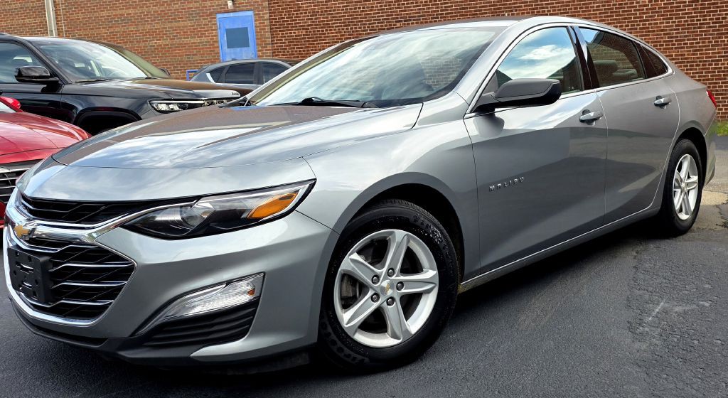 2023 Chevrolet Malibu Image 4