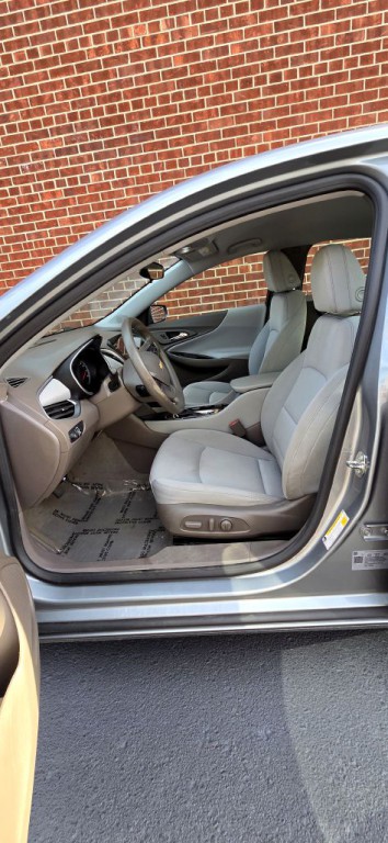 2023 Chevrolet Malibu Image 12