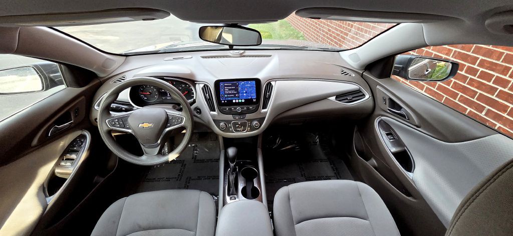2023 Chevrolet Malibu Image 13