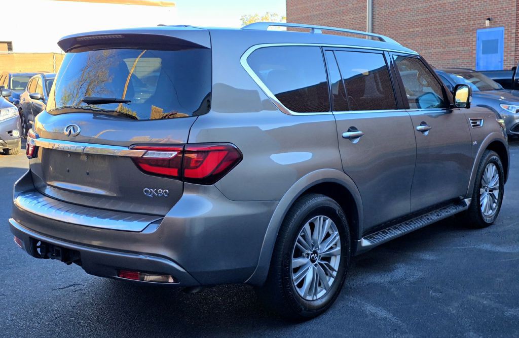 2018 INFINITI QX80 Image 2