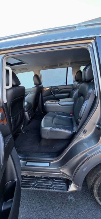 2018 INFINITI QX80 Image 11