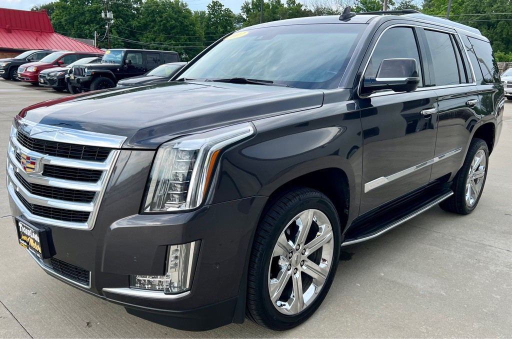 2017 Cadillac Escalade Image 3