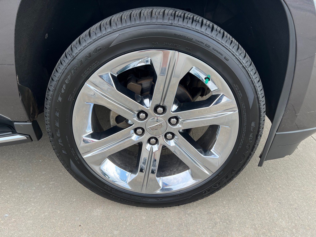 2017 Cadillac Escalade Image 9