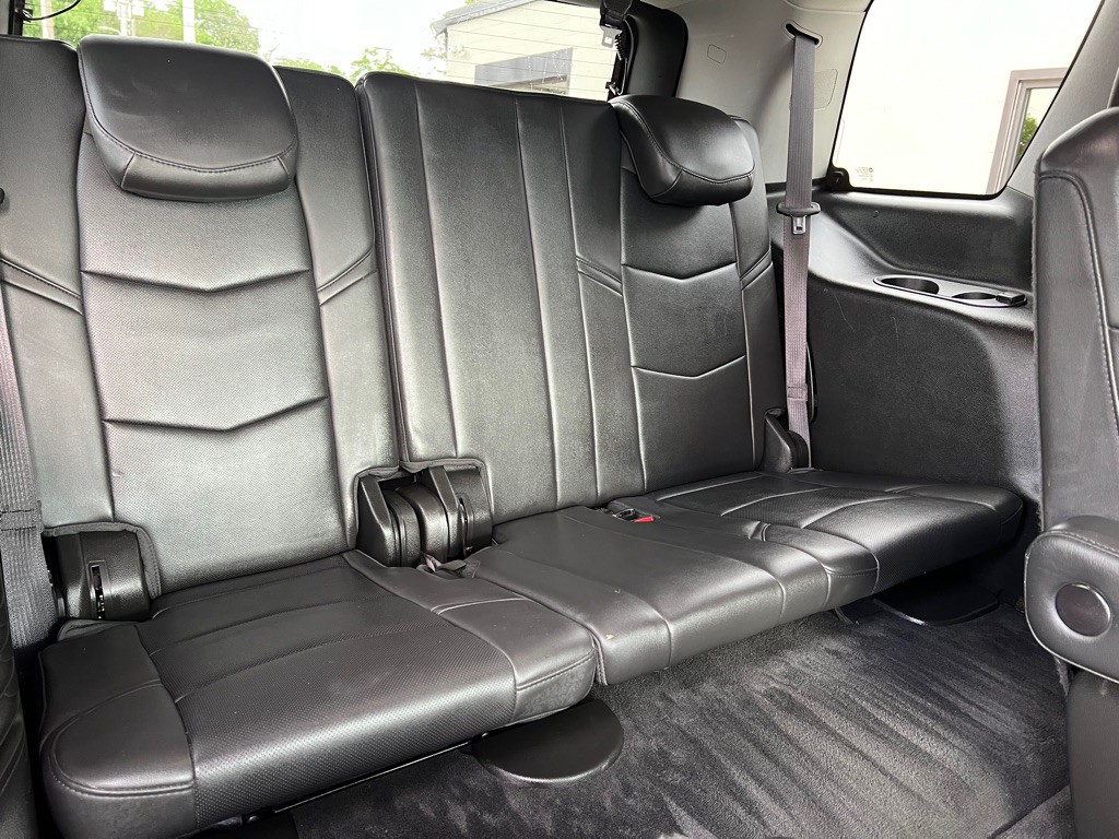 2017 Cadillac Escalade Image 22