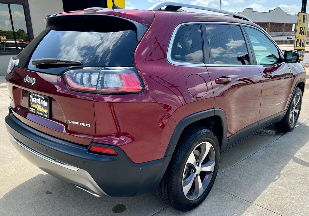 2019 Jeep Cherokee Image 7