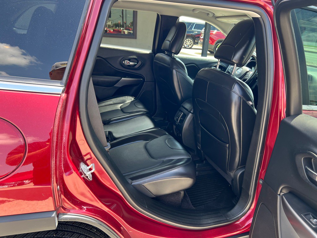 2019 Jeep Cherokee Image 14