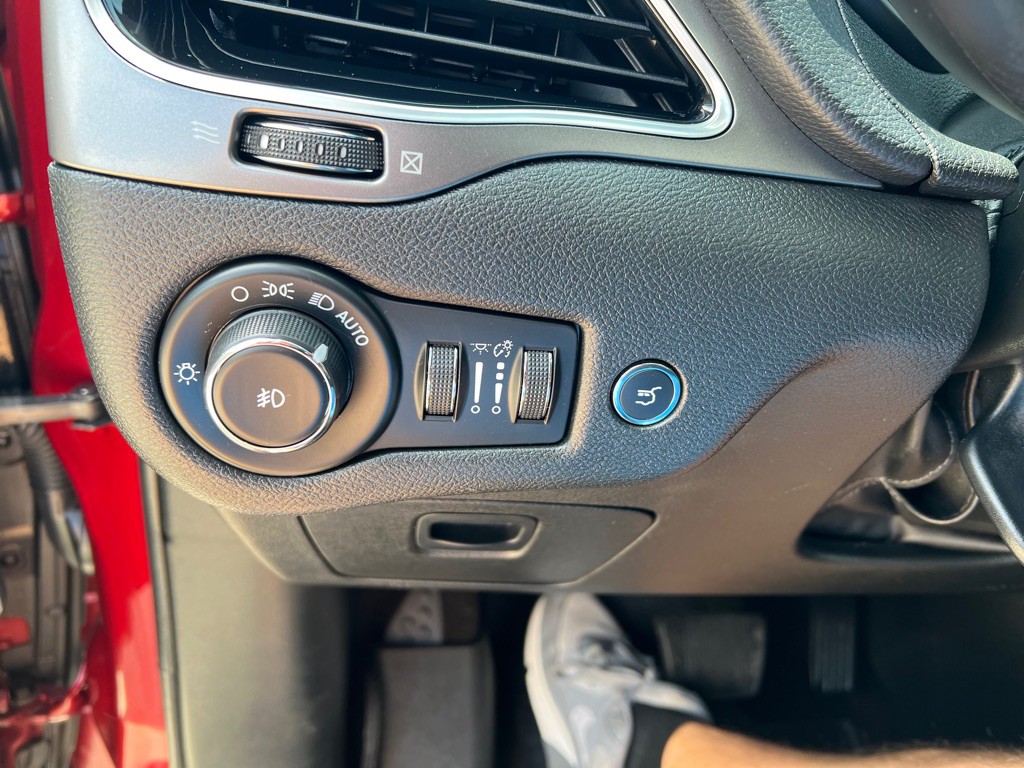 2019 Jeep Cherokee Image 24