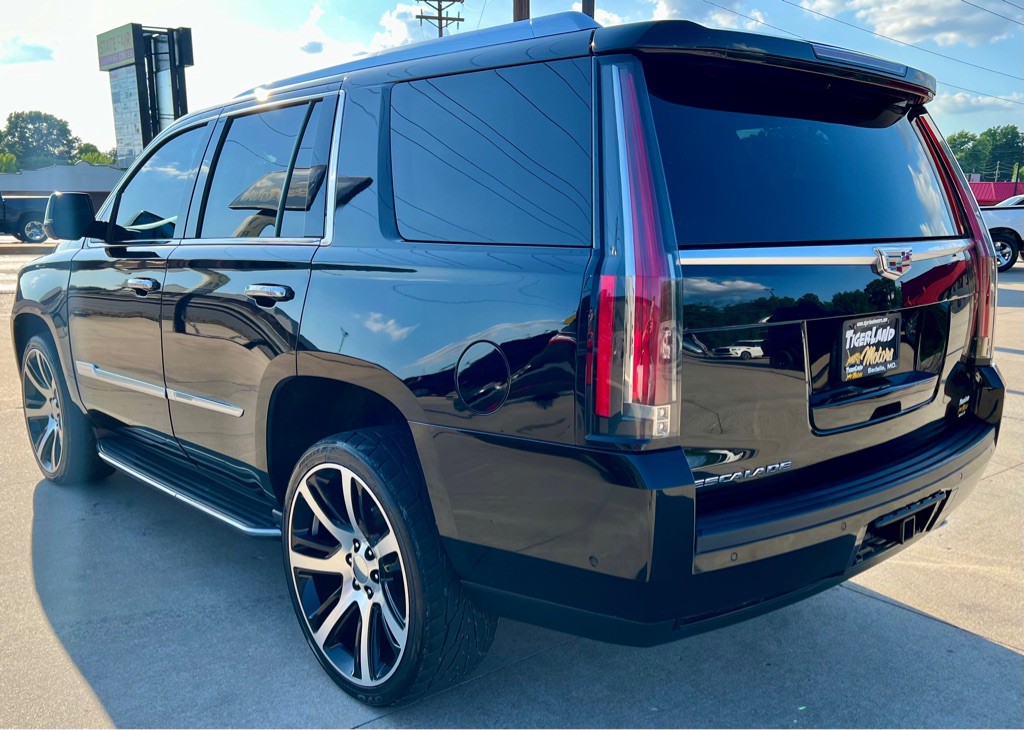 2018 Cadillac Escalade Image 5