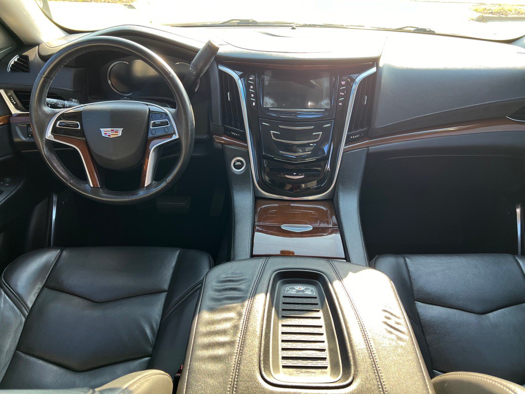 2018 Cadillac Escalade Image 17