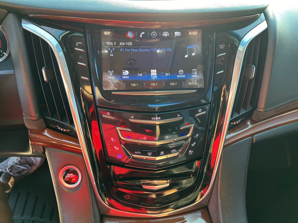 2018 Cadillac Escalade Image 27