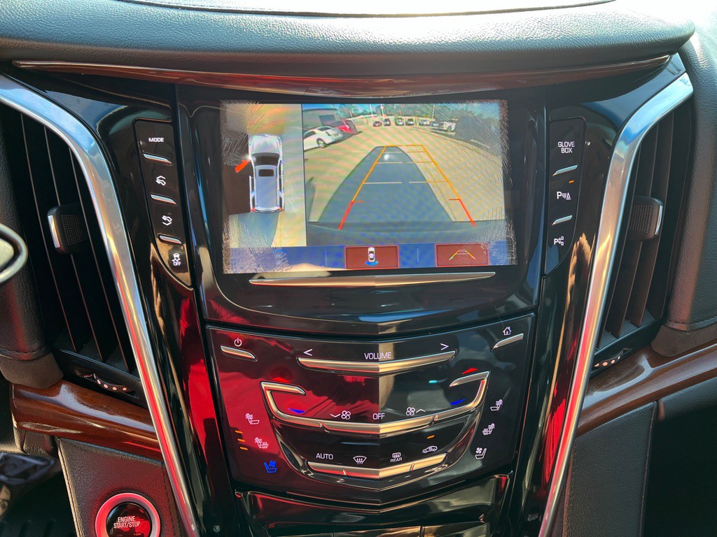 2018 Cadillac Escalade Image 28