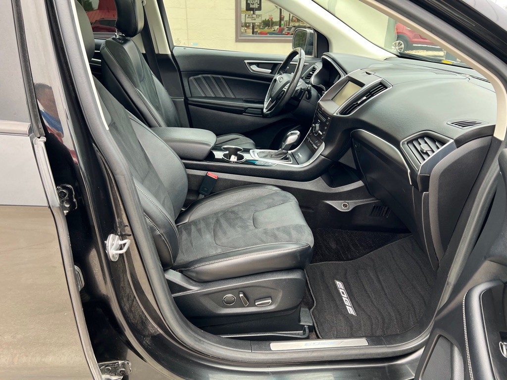 2015 Ford Edge Image 12