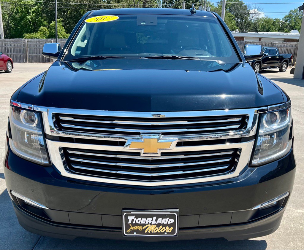 2017 Chevrolet Tahoe Image 2