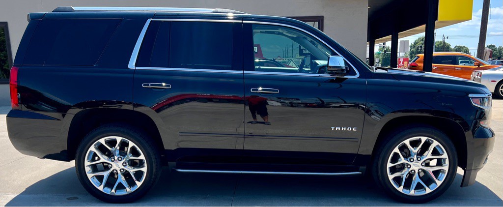 2017 Chevrolet Tahoe Image 8