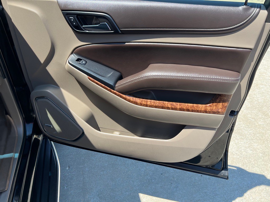 2017 Chevrolet Tahoe Image 12
