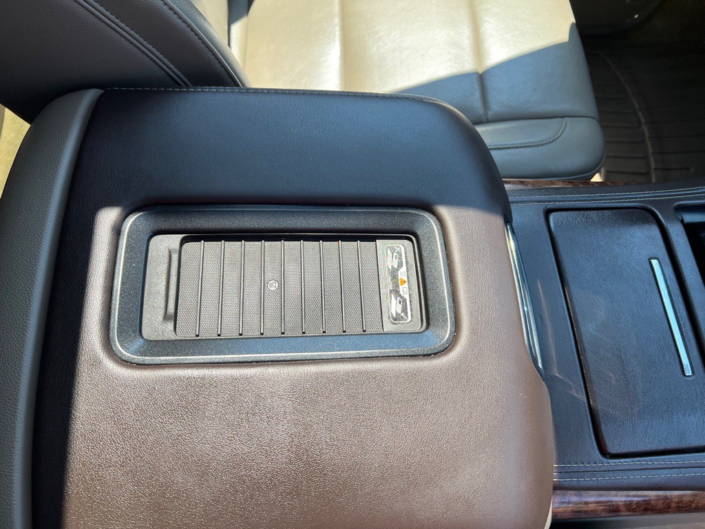 2017 Chevrolet Tahoe Image 21