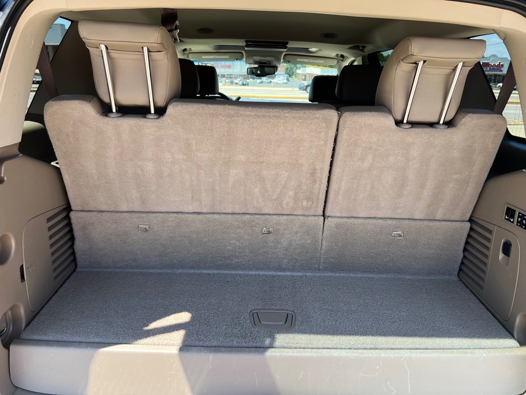 2017 Chevrolet Tahoe Image 28