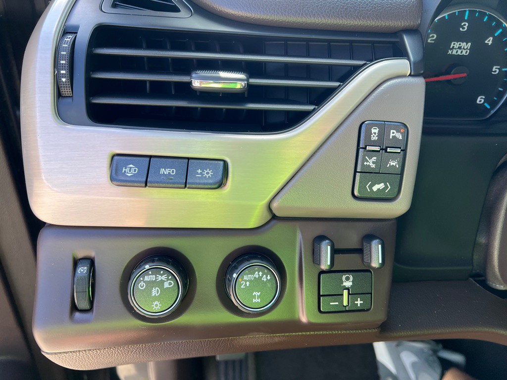 2018 GMC Yukon Image 24