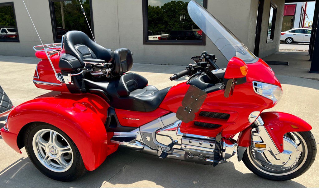 2004 Honda Goldwing 1800 Image 1