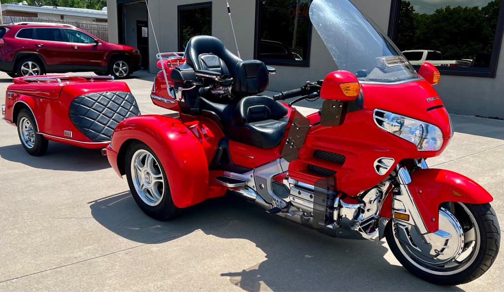 2004 Honda Goldwing 1800 Image 2