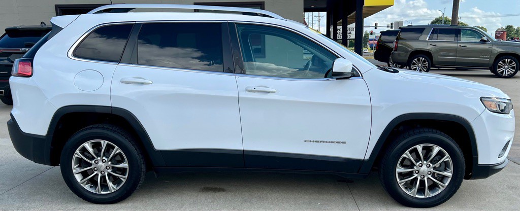 2020 Jeep Cherokee Image 8