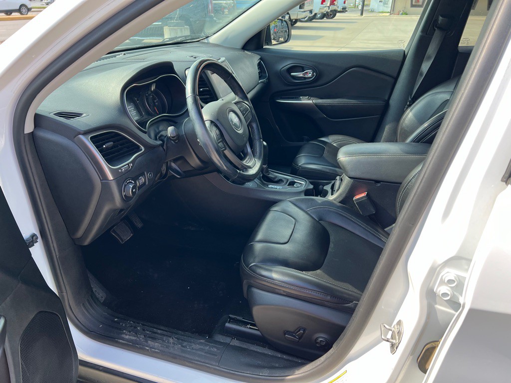 2020 Jeep Cherokee Image 19