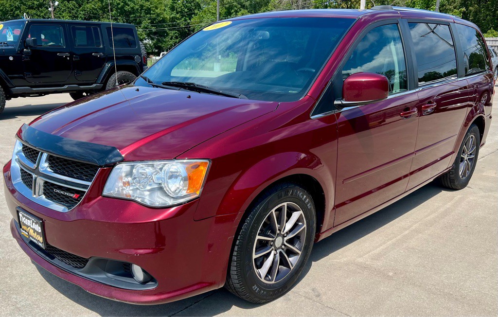 2017 Dodge Grand Caravan Image 3