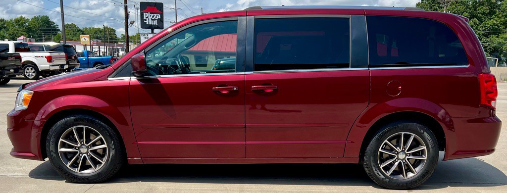 2017 Dodge Grand Caravan Image 4