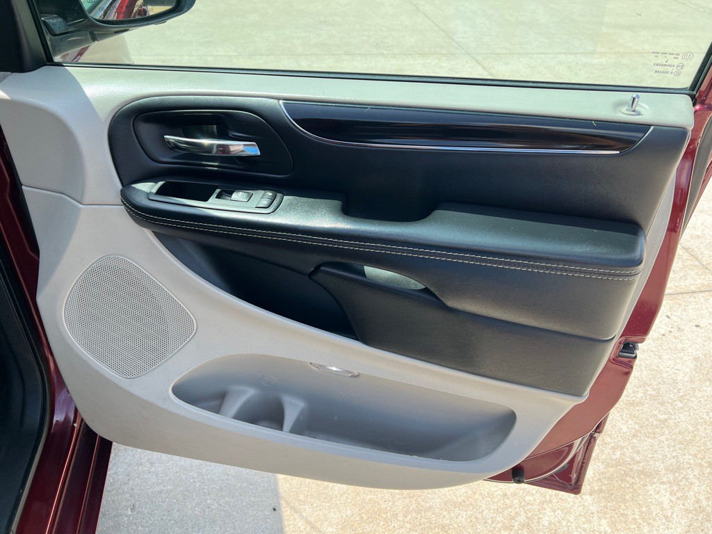 2017 Dodge Grand Caravan Image 10