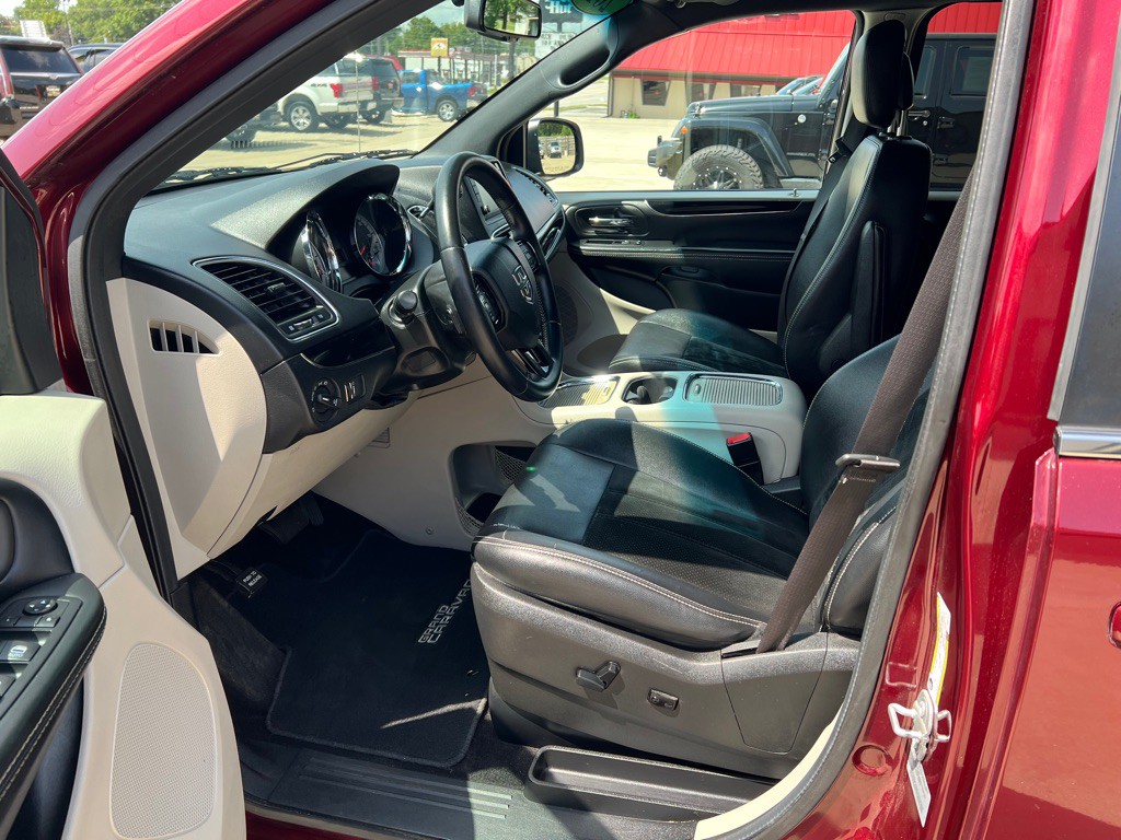 2017 Dodge Grand Caravan Image 22