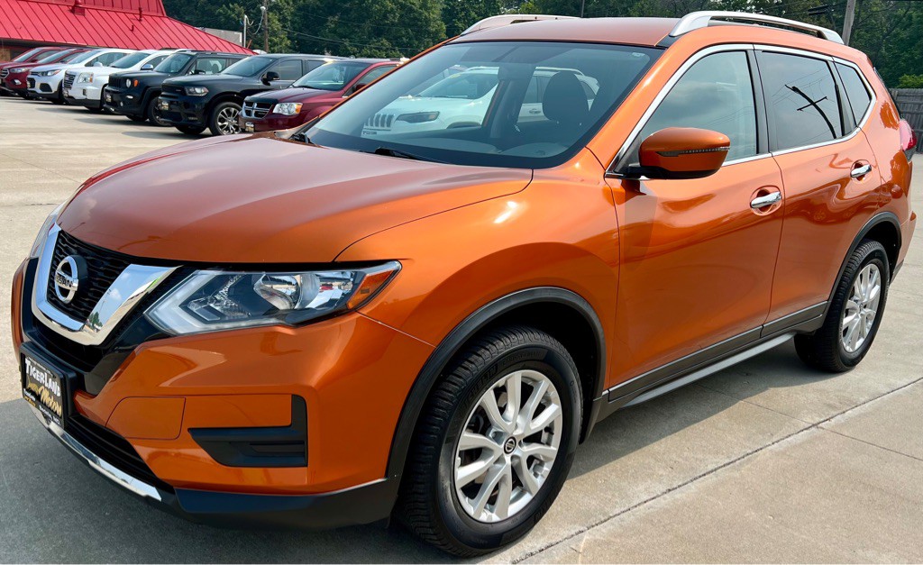 2017 Nissan Rogue Image 3