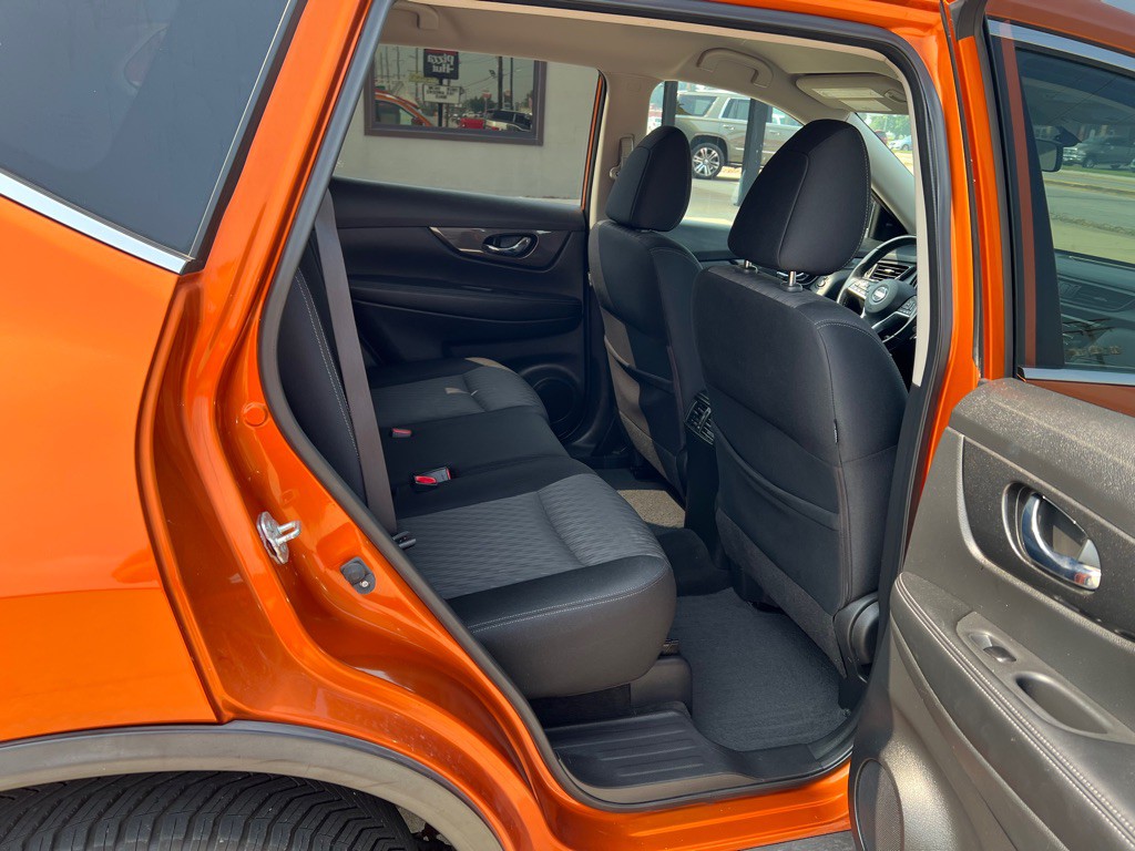 2017 Nissan Rogue Image 12