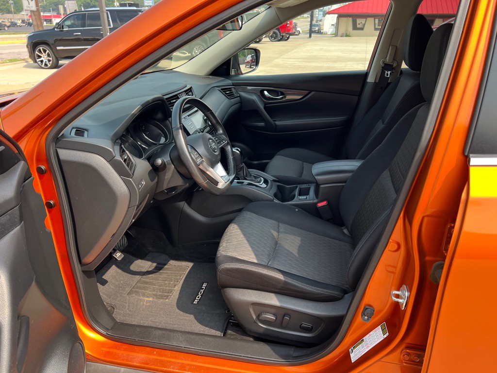 2017 Nissan Rogue Image 19